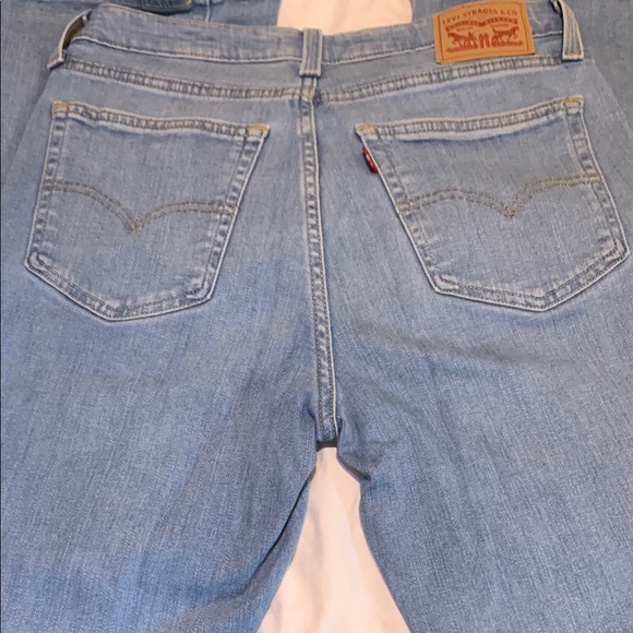 726 Levi’s Flare Light Blue Women's Jeans - Picture 3 of 5